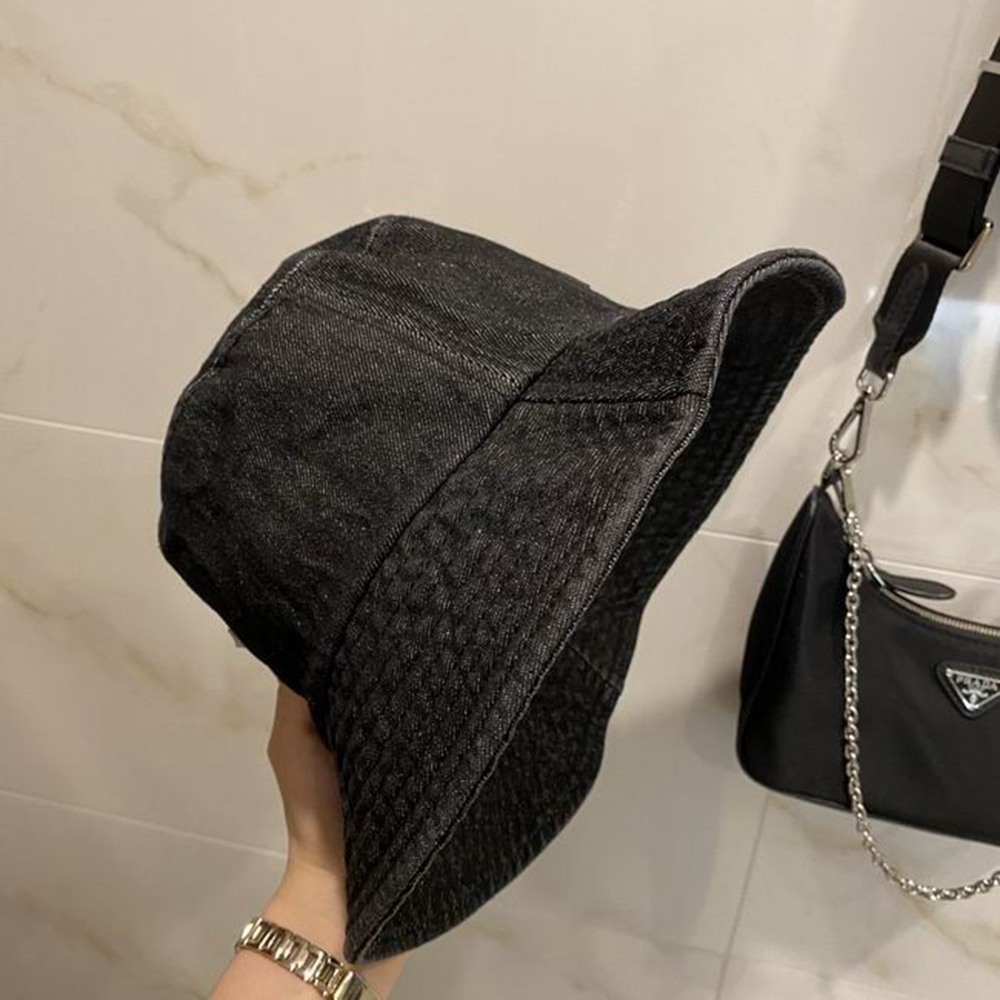 Ba*len*cia*ga hat